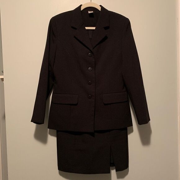 Women's black fitted dress & matching blazer - Picture 1 of 13